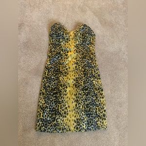 Guess red dress in very good condition size 4